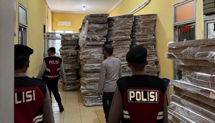 Polisi Perketat Penjagaan Gudang Logistik Pilkada