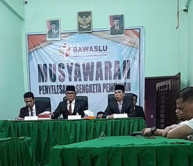 Bawaslu Labura Tolak Permohonan Rizal - Darno