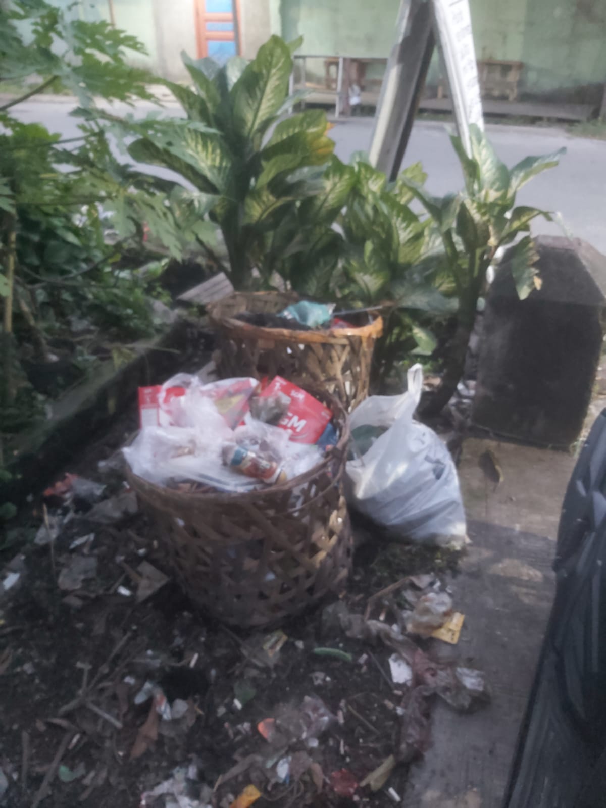 Warga Kecewa, Sampah Menumpuk Di P. Brandan 