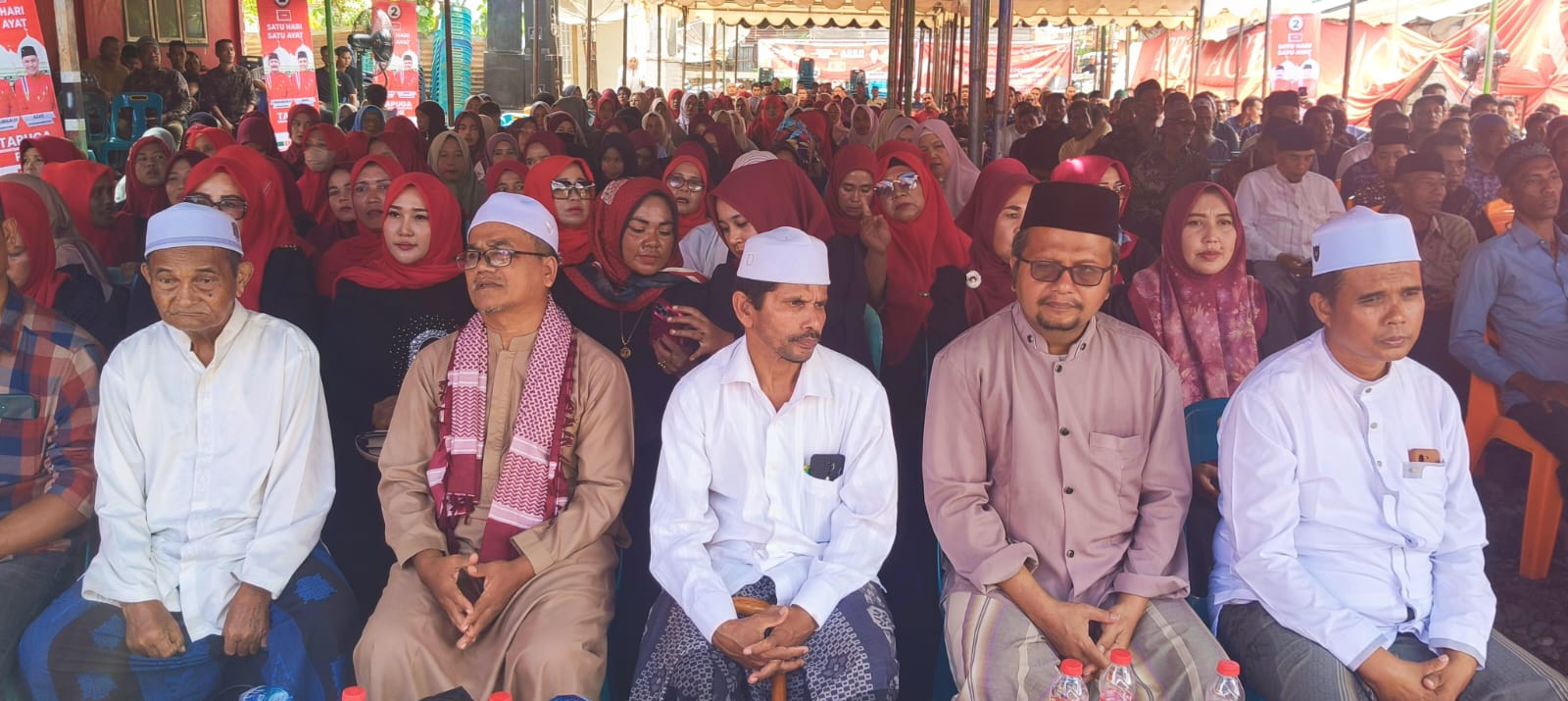 Ribuan Warga Simpang Tiga Siap Menangkan H Sarjani-Alzaizi