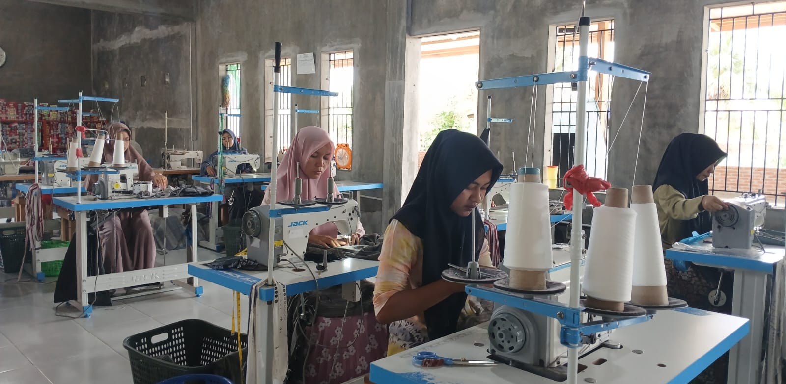Konveksi Garmen Gagasan Seorang Putra Aceh, Dongkrak Ekonomi Warga