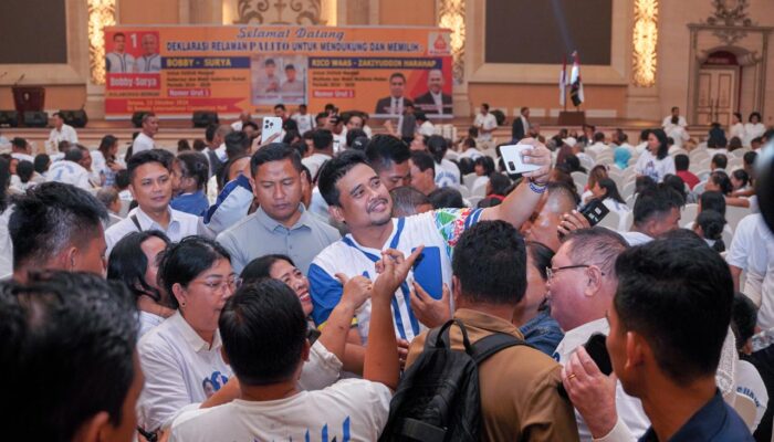 Ribuan Orang Deklarasi Menangkan Bobby-Surya di Medan