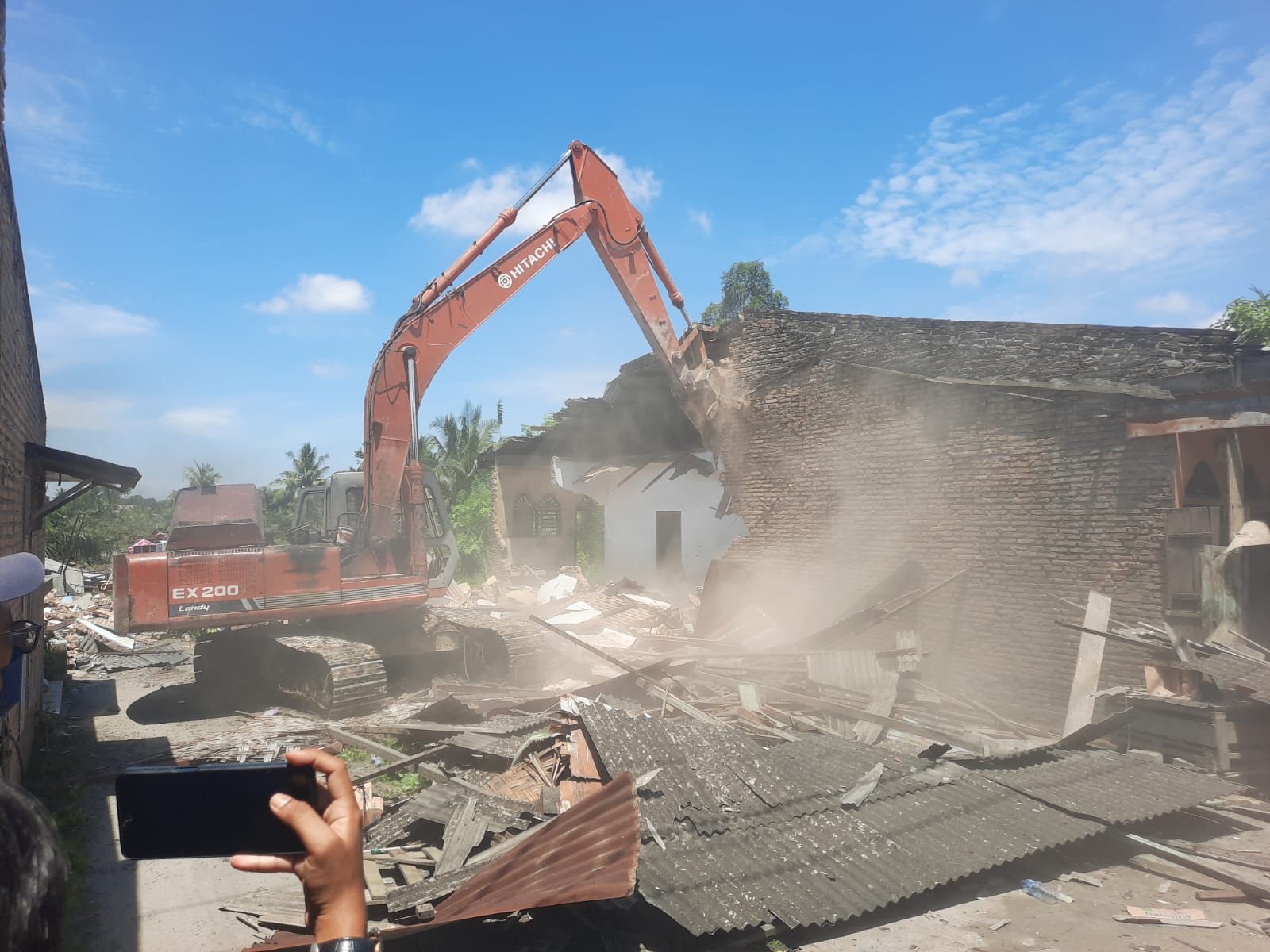 PN Seirampah Eksekusi Lahan Di Tualang