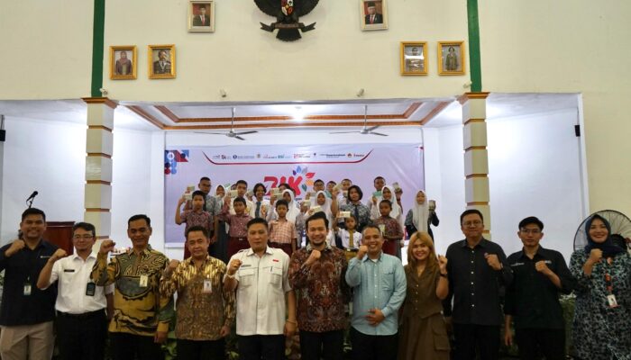 OJK Dan Forkom IJK Sumut Edukasi Pelajar Di Tapanuli Tengah