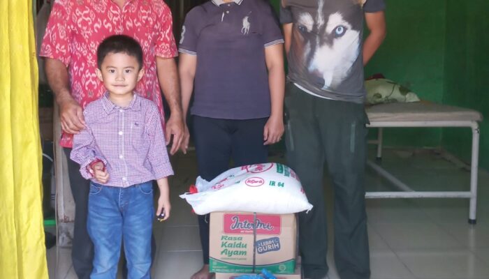 Perwakilan Asri Ludin Tambunan Salurkan Bantuan Ke Warga Tunanetra Di Deli Serdang