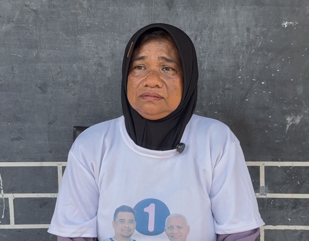 NURSYAMSIAH (55) warga Kota Medan yang memanfaatkan Program Berobat Gratis Pakai KTP, yang digagas Bobby Nasution ketika menjabat sebagai Wali Kota Medan. Waspada/ist
