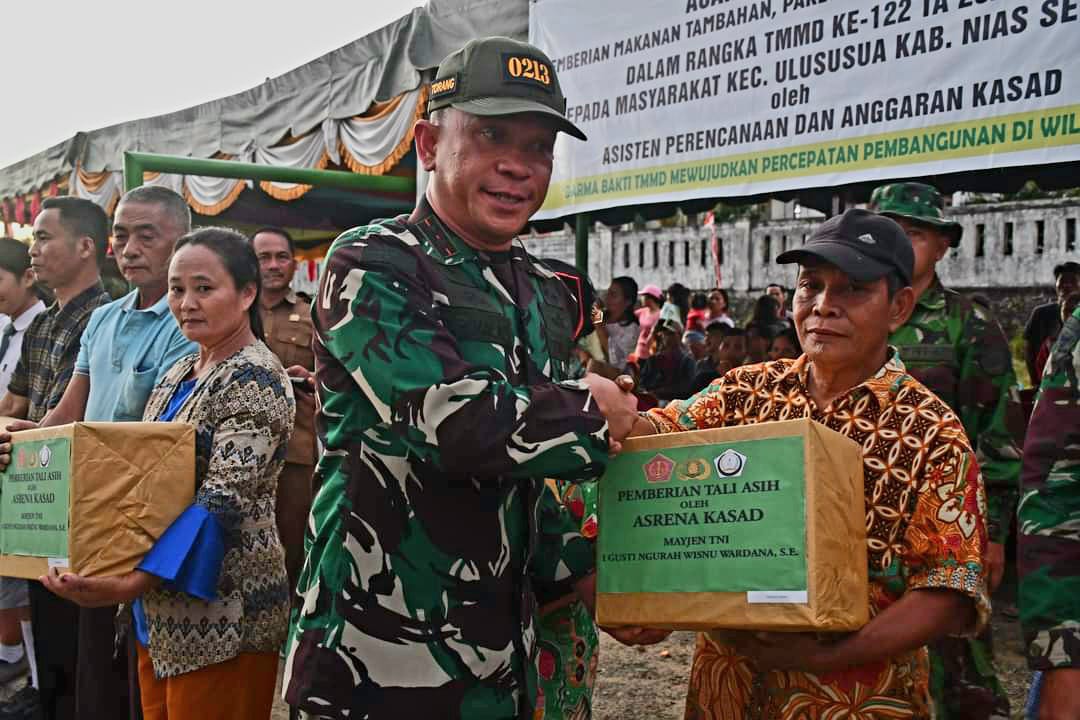 Asrena Kasad Tinjau Pelaksanaan TMMD Ke-122 Di Nisel