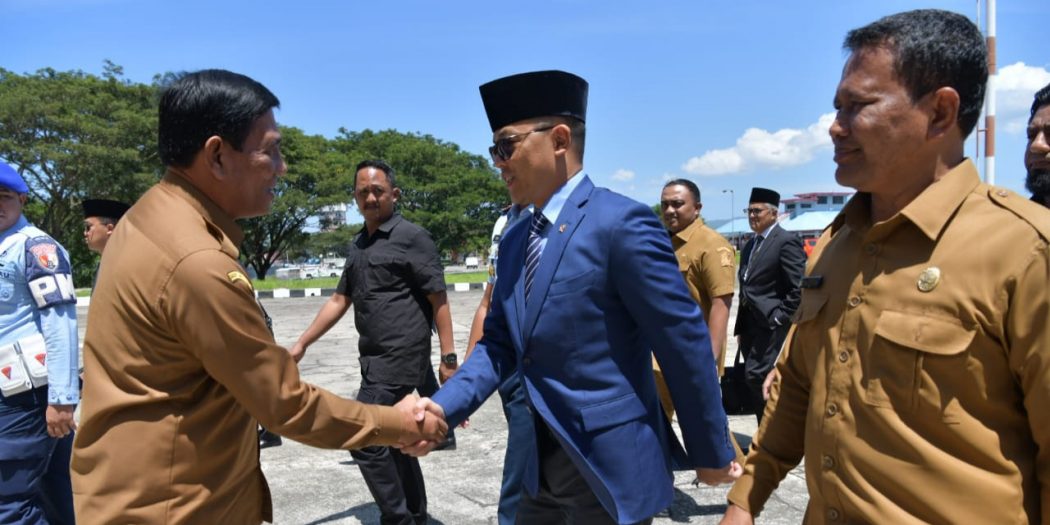 Plt Sekda Aceh Sambut Menlu Sugiono Di Bandara SIM: Selamat Datang Di Kampung Halaman