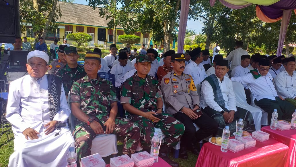 Hadiri Upacara HSN, Polres Simalungun Dukung Peran Santri Dalam Membangun Bangsa Hadiri Upacara HSN, Polres Simalungun Dukung Peran Santri Dalam Membangun Bangsa