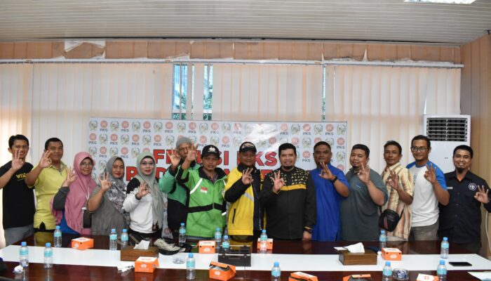 Temui Anggota DPRD Medan Dari PKS, Pengemudi Ojek Online Sampaikan Sejumlah Masukan