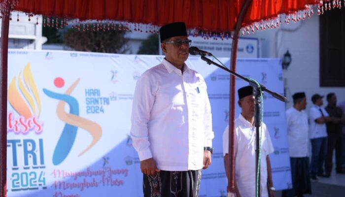Peringati HSN, Pemkab Bireuen Salurkan Beasiswa 1.506 Santri