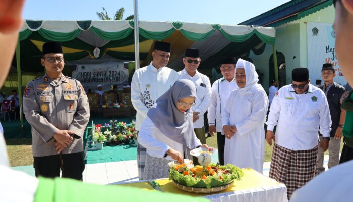 Rektor UINSU Hadiri Peringatan HSNDi Ponpes Ulumul Quran Langkat