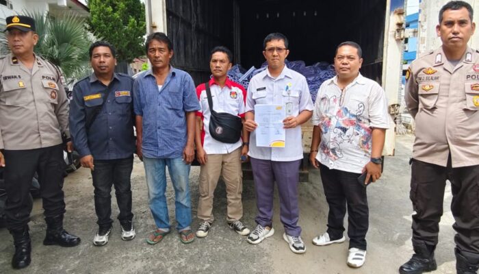 Personel OMP Polres P. Siantar Amankan Logistik Pilkada