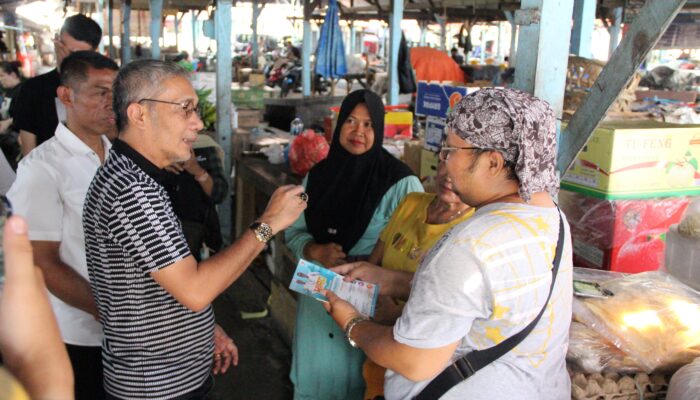 Lanjutkan Safari Politik Ke 53 Pasar Tradisional, HIRO: Inovasi Digitalisasi Perlu Dilakukan