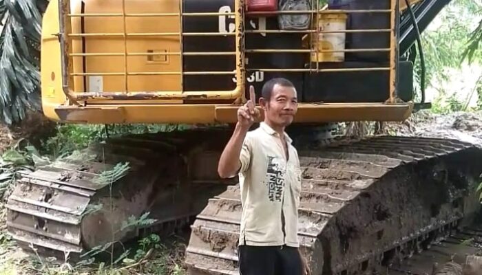 PMA Perbaiki Saluran Irigasi Persawahan Masyarakat Hasahatan Sekitar