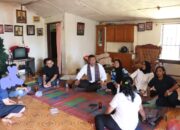 Botoma Kunjungi Anak Korban Kekerasan Seksual di Kecamatan Silaen