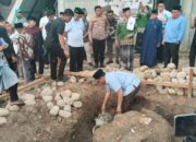 Asri Ludin Tambunan Motivasi Santri Pola Hidup Sehat