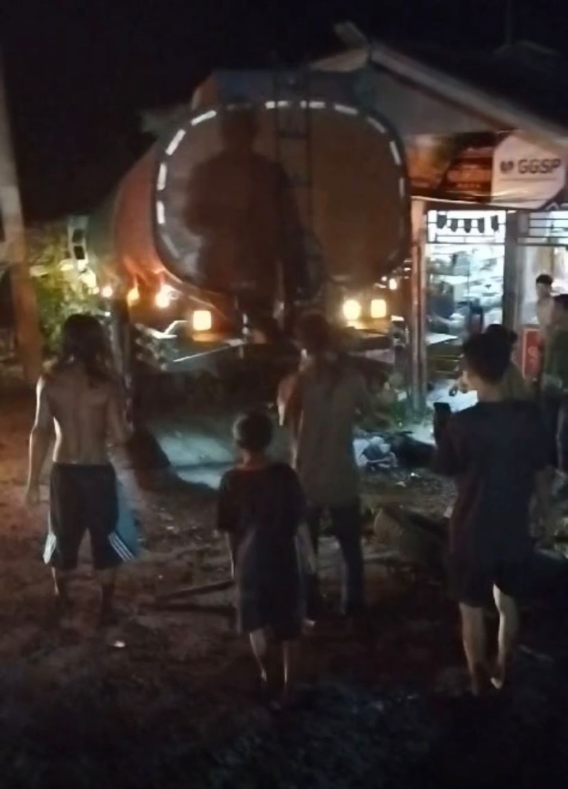 Kecelakaan Truk Tangki CPO Di Torgamba Renggut Nyawa Pasutri