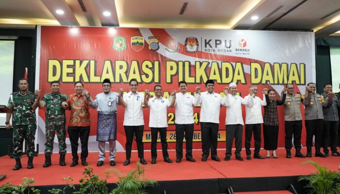 Aulia Rachman Saksikan Tiga Pasangan Calon Wali Kota Dan Wakil Wali Kota Medan Deklarasikan Pilkada Damai