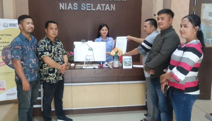 Oknum Kades Desa Hilisangowola Dilaporkan Ke Kejari Nisel