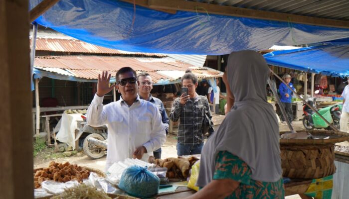Berkunjung Ke Pasar Perdagangan, Pedagang Sebut ‘RHS Ok’ Lanjutkan