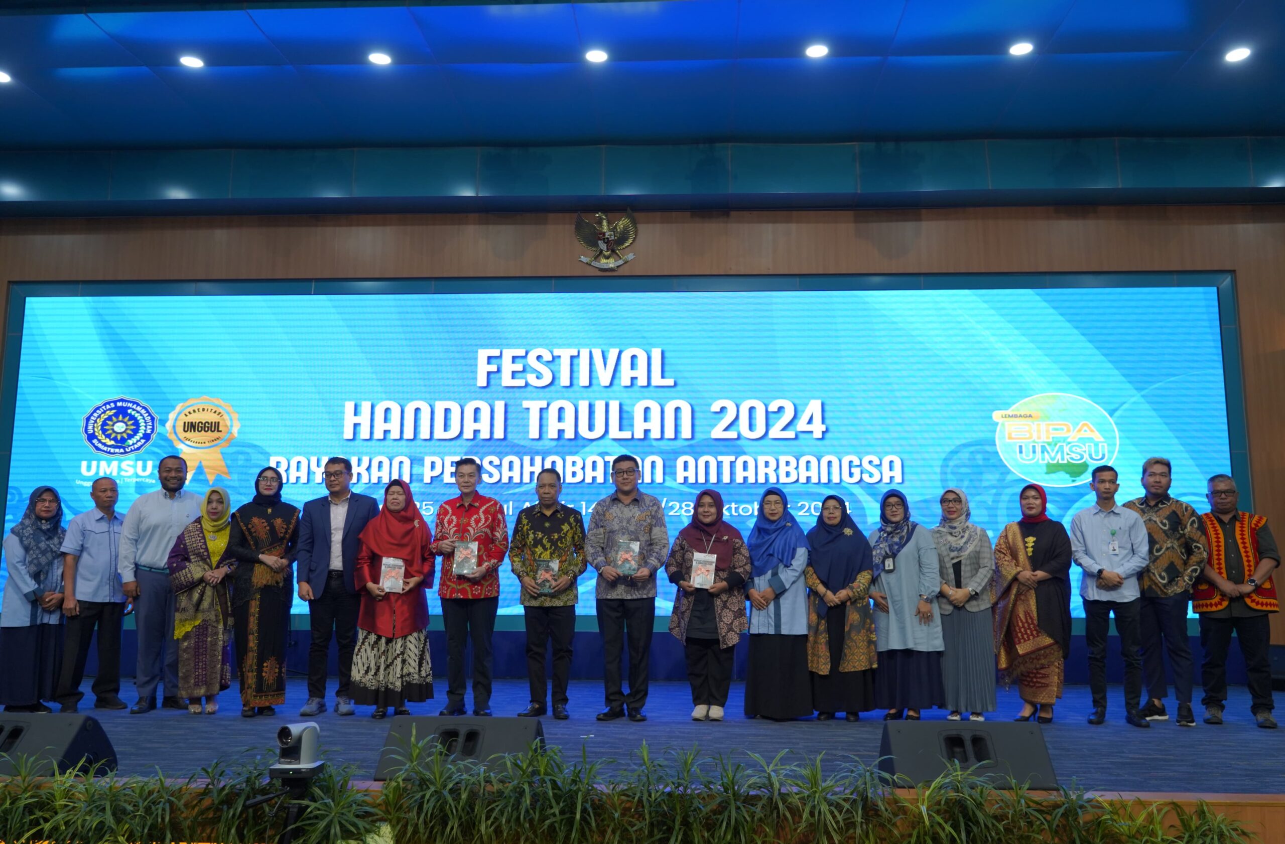 Mahasiswa Dan Siswa 11 Negara Ikuti Festival Handai Taulan Di UMSU