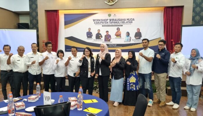 PT. AR Edukasi Warga Tapsel Cerdas Berwirausaha