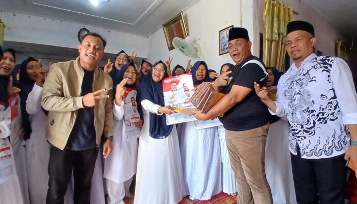 Bantu Ibu-ibu Pengajian Batangkuis, M.Dahnil Ginting Siap Menangkan Dr Asri-Lom Lom