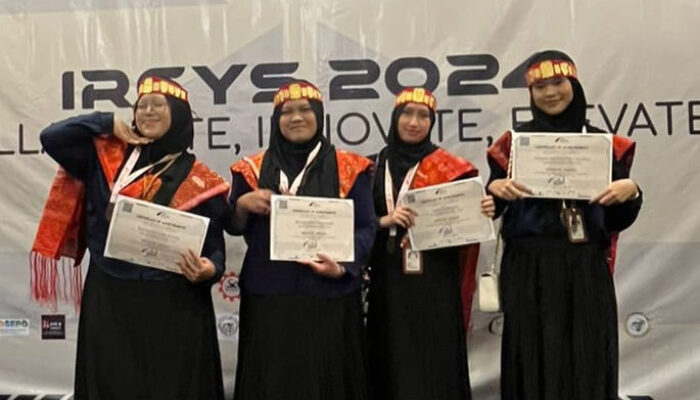 Tim Research SMA Harapan 3 Raih Medali Ajang IRCYS