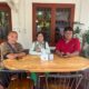 JOHANNES Lumban Gaol, Penasehat Hukum dari Law Office Marbun & Co dan tim, berbicara kepada wartawan dalam konferensi pers di Seminggu Kopitiam Cafe di Medan, Rabu (23/10). Waspada/Ist