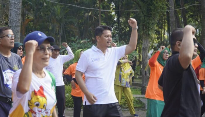 Ikuti Senam Bersama Ratusan Anggota Komunitas Di Medan, Prof Ridha: Realisasi Program Sehat Jiwa Dan Raga