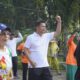CALON walikota Medan nomor urut 2, Prof Ridha Dharmajaya ikuti kemeriahan senam bersama ratusan anggota komunitas senam di kota Medan yang berlokasi di lapangan Taman Ahmad Yani, Sabtu (19/10/2024) pagi. Waspada/Ist