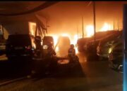 Gudang Penyimpanan Mobil Di Sunggal Ludes Terbakar, 5 Mobil Hangus