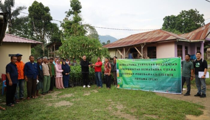 Fakultas Pertanian USU Serahkan Bantuan PLN Untuk Masyarakat Desa Hutaraja