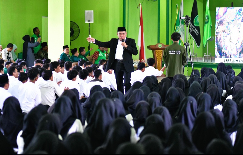 Edy Rahmayadi Beri Materi Wawasan Kebangsaan PKKMB Univa
