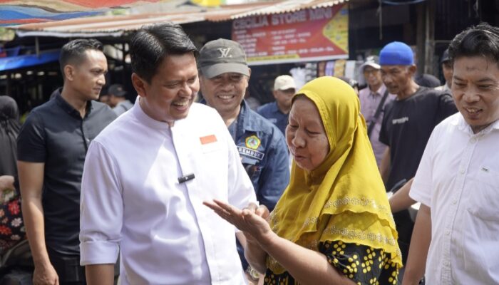 Kunjungi Dua Pasar Tradisional, Prof Ridha Disuguhi Keluhan Infrastruktur Pasar Buruk