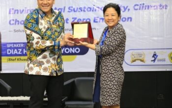 Dosen Tamu di Kuliah Umum Ukrida, Diaz Hendropriyono Ajak Mahasiswa Peduli Perubahan Iklim
