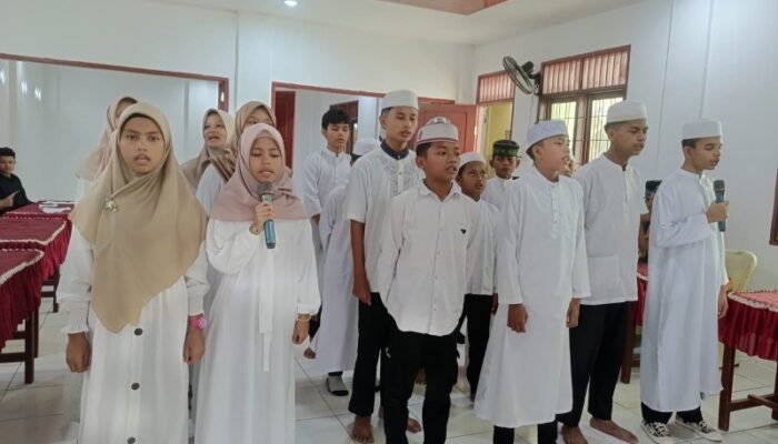 Siswa SMP Islam Terpadu YP Al Yasiriyah Bersaudara Lulus Hafal Alquran Dan Hadis