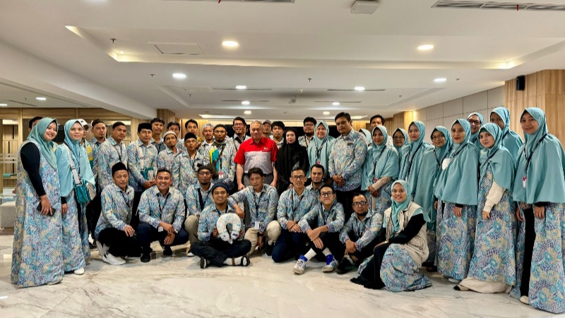 JNE Berangkatkan 559 Karyawan Ibadah Umrah