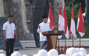 Pembina Apel Hari Santri 2024, Menag Nasaruddin Umar: Santri Bisa Jadi Apa Saja