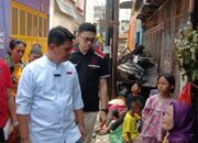 Ridha Kunjungi Korban Kebakaran Di Jalan Selat, Naila : Om Bantu Aku, Baju Sekolahku Enggak Ada