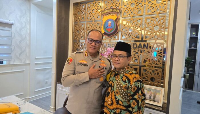 KH Akhmad Khambali Jalin Silaturrahim Dengan Kapolrestabes Medan