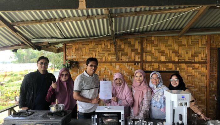 Dari Kebun Krisan Hingga Minuman Siap Saji, Inovasi Baru Desa Binaan USU