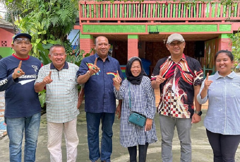 Foto-foto Bang Ondim Silaturahmi Bersama Masyarakat Di Desa Pantai Gemi Foto-foto Bang Ondim Silaturahmi Bersama Masyarakat Di Desa Pantai Gemi