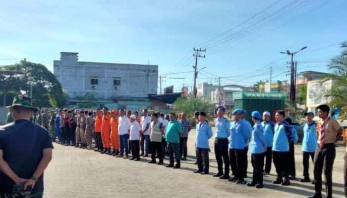 Brimas BKPRMI Ikut Bersihkan Masjid Dalam Rangka HUT TNI