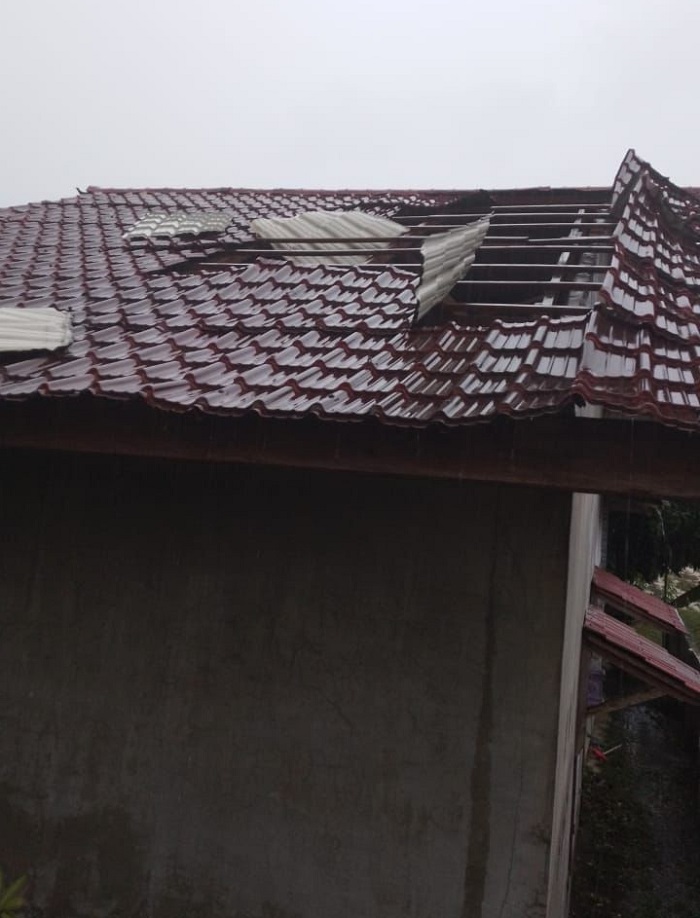Lima Rumah Warga Binjai Rusak Dihantam Angin Lima Rumah Warga Binjai Rusak Dihantam Angin