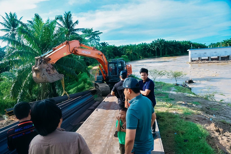 Tanggul Sungai Dalu-dalu Mendesak Diperbaiki Tanggul Sungai Dalu-dalu Mendesak Diperbaiki