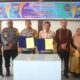 Rektor UM Tapsel, Muhammad Darwis, M.Pd (4 kanan) dan Kapolres Padangsidimpuan, AKBP Dr. Wira Prayatna SH, S.Ik, MH (4 kiri) foto bersama usai tandatangani MoU tentang kerjasama penguatan kelembagaan dan peningkatan mutu pendidikan, Selasa (08/10/2024). Waspada/ist.
