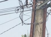 Kabel PLN Timbulkan Api, Petugas Tidak Terlihat Turun