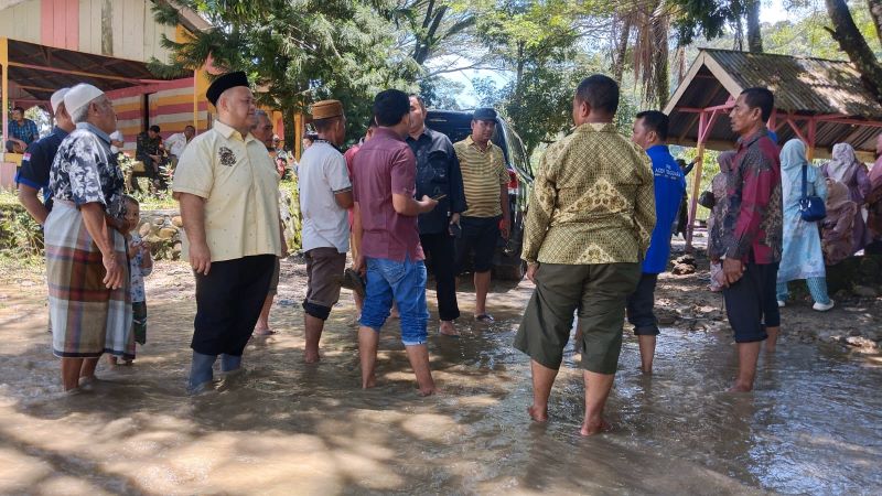 Banjir Jebol Tanggul, Salim-Al Hilal Turunkan Alat Berat Banjir Jebol Tanggul, Salim-Al Hilal Turunkan Alat Berat